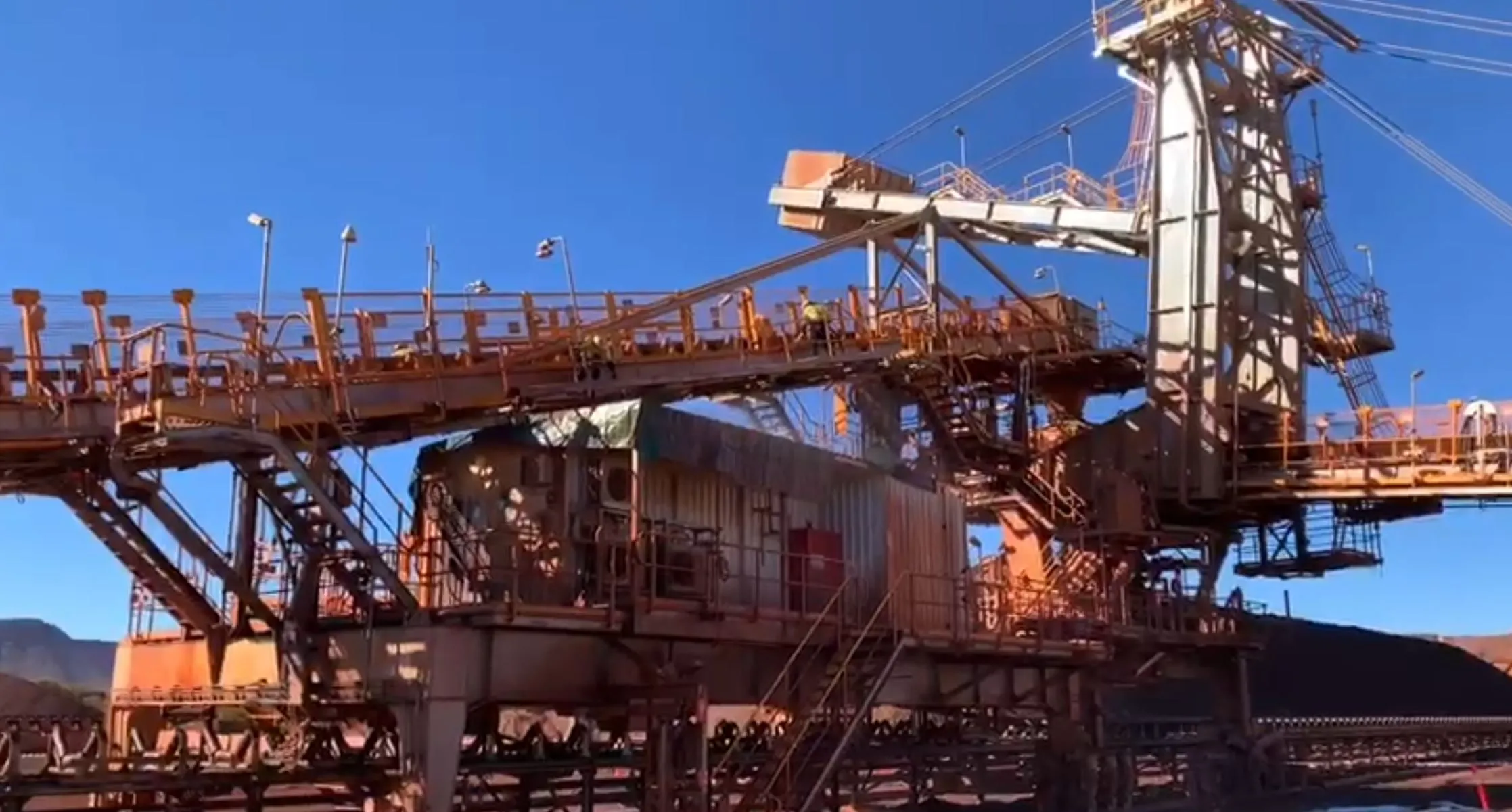 Rio Tinto – Stacker 2 – Spill Shedders
